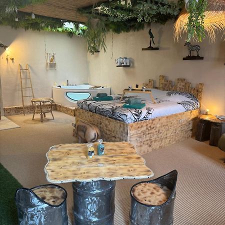 La Jungle De Sissy Bed & Breakfast Saintes-Maries-de-la-Mer Exterior photo